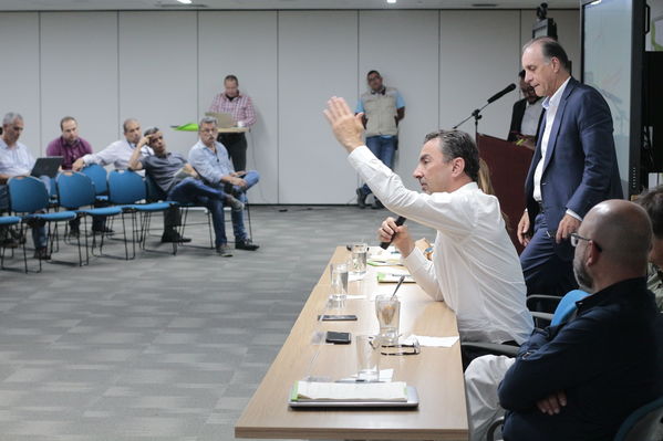 Rueda de prensa: primer año de la contingencia del proyecto Ituango
Rueda de prensa: primer año de la contingencia del proyecto Ituango
Abril 23 2019
Para descargar esta fotografía en alta resolución, haga clic sobre la imagen hasta que la misma se despliegue en la pantalla completa; luego dé clic derecho y elija la opción "guardar imagen como". 
En caso de publicación por cualquier medio, solicitamos acompañarla del crédito: "Foto EPM"
Palabras clave: Rueda de prensa: primer año de la contingencia del proyecto Ituango