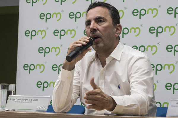 Rueda de prensa: primer año de la contingencia del proyecto Ituango
Rueda de prensa: primer año de la contingencia del proyecto Ituango
Abril 23 2019
Para descargar esta fotografía en alta resolución, haga clic sobre la imagen hasta que la misma se despliegue en la pantalla completa; luego dé clic derecho y elija la opción "guardar imagen como". 
En caso de publicación por cualquier medio, solicitamos acompañarla del crédito: "Foto EPM"
Palabras clave: Rueda de prensa: primer año de la contingencia del proyecto Ituango