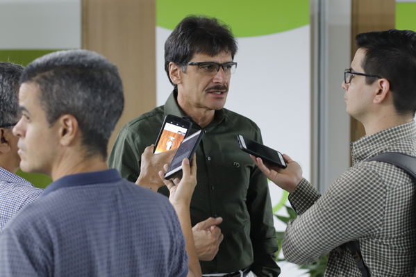 Rueda de prensa: primer año de la contingencia del proyecto Ituango
Rueda de prensa: primer año de la contingencia del proyecto Ituango
Abril 23 2019
Para descargar esta fotografía en alta resolución, haga clic sobre la imagen hasta que la misma se despliegue en la pantalla completa; luego dé clic derecho y elija la opción "guardar imagen como". 
En caso de publicación por cualquier medio, solicitamos acompañarla del crédito: "Foto EPM"
Palabras clave: Rueda de prensa: primer año de la contingencia del proyecto Ituango