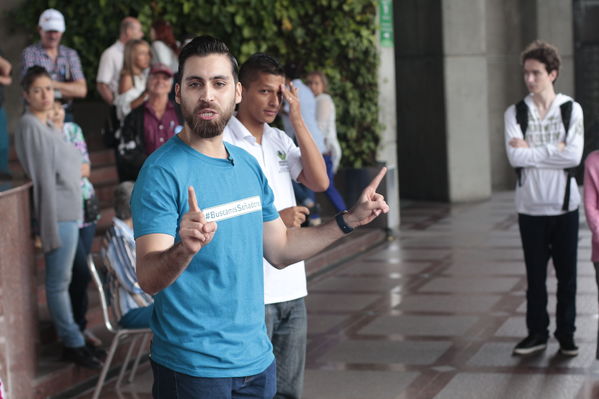 Colectivo Buscamos Soñadores abraza EPM
Colectivo Buscamos Soñadores abraza a EPM
Fecha: Abril 25 2019
Para descargar esta fotografía en alta resolución, haga clic sobre la imagen hasta que la misma se despliegue en la pantalla completa; luego dé clic derecho y elija la opción "guardar imagen como". 
En caso de publicación por cualquier medio, solicitamos acompañarla del crédito: "Foto EPM"
Palabras clave: Colectivo Buscamos Soñadores abraza EPM