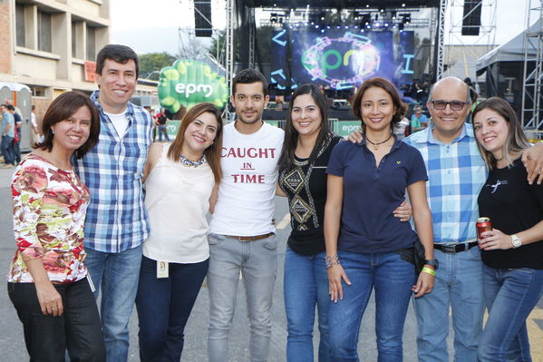 Día clásico EPM 2017
Día clásico EPM 2017
Fecha: Agosto 11 de 2017
Para descargar esta fotografía en alta resolución, haga clic sobre la imagen hasta que la misma se despliegue en la pantalla completa; luego dé clic derecho y elija la opción "guardar imagen como". 
En caso de publicación por cualquier medio, solicitamos acompañarla del crédito: "Foto EPM"
Palabras clave: Día clásico EPM 2017