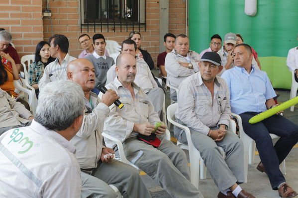 Jornada descentralizada "Tu Cuentas"
Jornada descentralizada "Tu Cuentas"
Fecha: Agosto 26 2019. 
Para descargar esta fotografía en alta resolución, haga clic sobre la imagen hasta que la misma se despliegue en la pantalla completa; luego dé clic derecho y elija la opción "guardar imagen como".
En caso de publicación por cualquier medio, solicitamos acompañarla del crédito: "Cortesía EPM".
Palabras clave: Jornada descentralizada "Tu Cuentas"