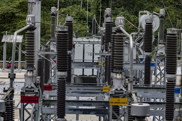Subestaciones energía  Rioclaro - Marinilla
Subestaciones energía  Rioclaro - Marinilla 
Fecha: Agosto 28 2019.
Para descargar esta fotografía en alta resolución, haga clic sobre la imagen hasta que la misma se despliegue en la pantalla completa; luego dé clic derecho y elija la opción "guardar imagen como". 
En caso de publicación por cualquier medio, solicitamos acompañarla del crédito: "Foto EPM"
Palabras clave: Subestaciones energía  Rioclaro - Marinilla