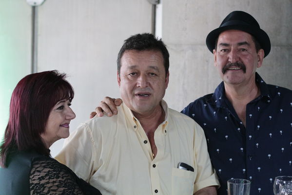 Años de servicio EPM 30 y 40 años
Años de servicio EPM 30 y 40 años
Fecha: Agosto 30 2019.
Para descargar esta fotografía en alta resolución, haga clic sobre la imagen hasta que la misma se despliegue en la pantalla completa; luego dé clic derecho y elija la opción "guardar imagen como".
En caso de publicación por cualquier medio, solicitamos acompañarla del crédito: "Foto EPM"
Palabras clave: Años de servicio EPM 30 y 40 años