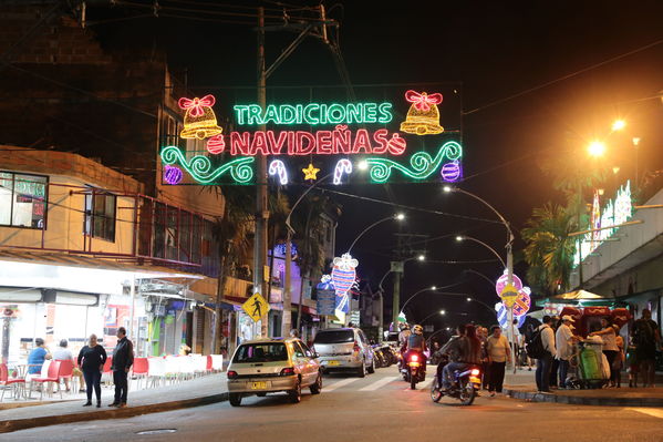 Alumbrado Navideño Bulevar Castilla
Palabras clave: Alumbrado Navideño Bulevar Castilla