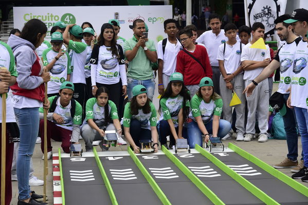 Circuito solar EPM 2018
Circuito solar EPM 2018.
Fecha: Julio 27 2018.
Para descargar esta fotografía en alta resolución, haga clic sobre la imagen hasta que la misma se despliegue en la pantalla completa; luego dé clic derecho y elija la opción "guardar imagen como". 
En caso de publicación por cualquier medio, solicitamos acompañarla del crédito: "Foto EPM"
Palabras clave: Circuito solar EPM 2018