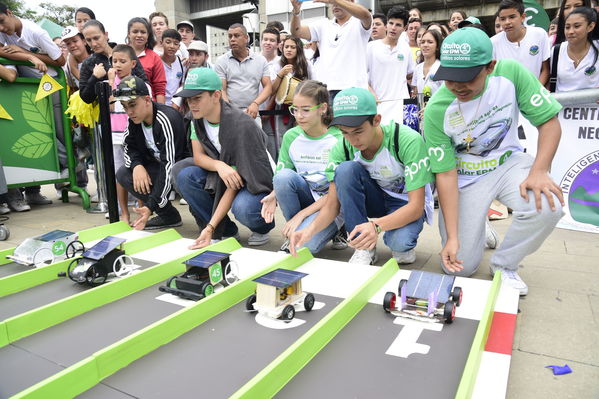 Circuito solar EPM 2018
Circuito solar EPM 2018.
Fecha: Julio 27 2018.
Para descargar esta fotografía en alta resolución, haga clic sobre la imagen hasta que la misma se despliegue en la pantalla completa; luego dé clic derecho y elija la opción "guardar imagen como". 
En caso de publicación por cualquier medio, solicitamos acompañarla del crédito: "Foto EPM"
Palabras clave: Circuito solar EPM 2018