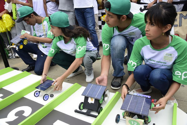 Circuito solar EPM 2018
Circuito solar EPM 2018.
Fecha: Julio 27 2018.
Para descargar esta fotografía en alta resolución, haga clic sobre la imagen hasta que la misma se despliegue en la pantalla completa; luego dé clic derecho y elija la opción "guardar imagen como". 
En caso de publicación por cualquier medio, solicitamos acompañarla del crédito: "Foto EPM"
Palabras clave: Circuito solar EPM 2018