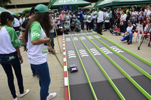 Circuito solar EPM 2018
Circuito solar EPM 2018.
Fecha: Julio 27 2018.
Para descargar esta fotografía en alta resolución, haga clic sobre la imagen hasta que la misma se despliegue en la pantalla completa; luego dé clic derecho y elija la opción "guardar imagen como". 
En caso de publicación por cualquier medio, solicitamos acompañarla del crédito: "Foto EPM"
Palabras clave: Circuito solar EPM 2018