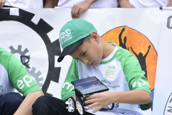 Circuito solar EPM 2018
Circuito solar EPM 2018.
Fecha: Julio 27 2018.
Para descargar esta fotografía en alta resolución, haga clic sobre la imagen hasta que la misma se despliegue en la pantalla completa; luego dé clic derecho y elija la opción "guardar imagen como". 
En caso de publicación por cualquier medio, solicitamos acompañarla del crédito: "Foto EPM"
Palabras clave: Circuito solar EPM 2018