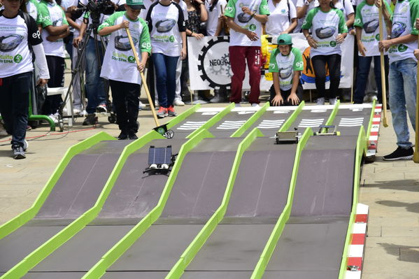 Circuito solar EPM 2018
Circuito solar EPM 2018.
Fecha: Julio 27 2018.
Para descargar esta fotografía en alta resolución, haga clic sobre la imagen hasta que la misma se despliegue en la pantalla completa; luego dé clic derecho y elija la opción "guardar imagen como". 
En caso de publicación por cualquier medio, solicitamos acompañarla del crédito: "Foto EPM"
Palabras clave: Circuito solar EPM 2018