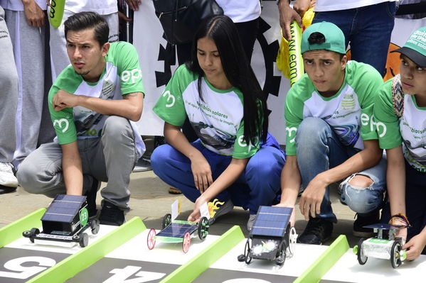 Circuito solar EPM 2018
Circuito solar EPM 2018.
Fecha: Julio 27 2018.
Para descargar esta fotografía en alta resolución, haga clic sobre la imagen hasta que la misma se despliegue en la pantalla completa; luego dé clic derecho y elija la opción "guardar imagen como". 
En caso de publicación por cualquier medio, solicitamos acompañarla del crédito: "Foto EPM"
Palabras clave: Circuito solar EPM 2018