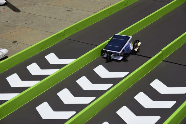 Circuito solar EPM 2018
Circuito solar EPM 2018.
Fecha: Julio 27 2018.
Para descargar esta fotografía en alta resolución, haga clic sobre la imagen hasta que la misma se despliegue en la pantalla completa; luego dé clic derecho y elija la opción "guardar imagen como". 
En caso de publicación por cualquier medio, solicitamos acompañarla del crédito: "Foto EPM"
Palabras clave: Circuito solar EPM 2018