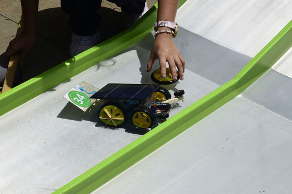 Circuito solar EPM 2018
Circuito solar EPM 2018.
Fecha: Julio 27 2018.
Para descargar esta fotografía en alta resolución, haga clic sobre la imagen hasta que la misma se despliegue en la pantalla completa; luego dé clic derecho y elija la opción "guardar imagen como". 
En caso de publicación por cualquier medio, solicitamos acompañarla del crédito: "Foto EPM"
Palabras clave: Circuito solar EPM 2018