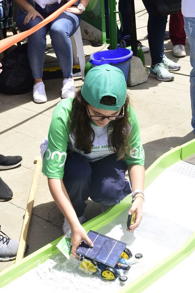 Circuito solar EPM 2018
Circuito solar EPM 2018.
Fecha: Julio 27 2018.
Para descargar esta fotografía en alta resolución, haga clic sobre la imagen hasta que la misma se despliegue en la pantalla completa; luego dé clic derecho y elija la opción "guardar imagen como". 
En caso de publicación por cualquier medio, solicitamos acompañarla del crédito: "Foto EPM"
Palabras clave: Circuito solar EPM 2018