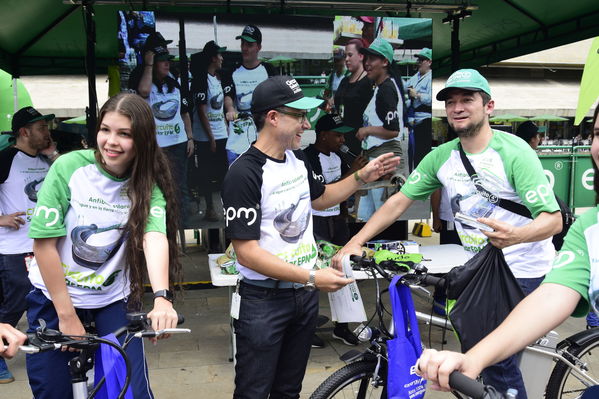 Circuito solar EPM 2018
Circuito solar EPM 2018.
Fecha: Julio 27 2018.
Para descargar esta fotografía en alta resolución, haga clic sobre la imagen hasta que la misma se despliegue en la pantalla completa; luego dé clic derecho y elija la opción "guardar imagen como". 
En caso de publicación por cualquier medio, solicitamos acompañarla del crédito: "Foto EPM"
Palabras clave: Circuito solar EPM 2018