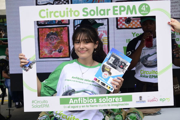 Circuito solar EPM 2018
Circuito solar EPM 2018.
Fecha: Julio 27 2018.
Para descargar esta fotografía en alta resolución, haga clic sobre la imagen hasta que la misma se despliegue en la pantalla completa; luego dé clic derecho y elija la opción "guardar imagen como". 
En caso de publicación por cualquier medio, solicitamos acompañarla del crédito: "Foto EPM"
Palabras clave: Circuito solar EPM 2018