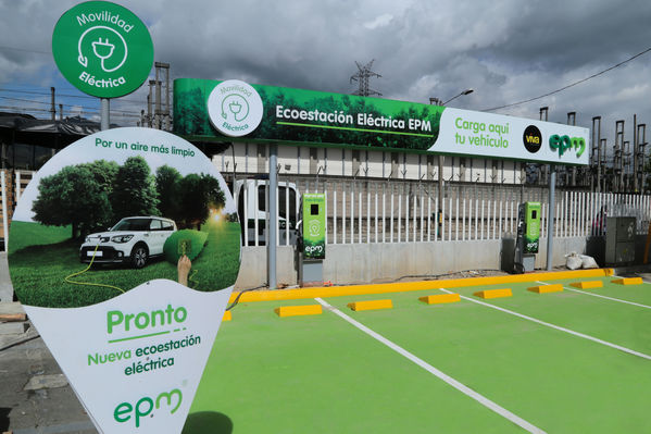 Ecoestación Envigado
Ecoestación Envigado
Fecha: Diciembre 12 de 2017
Para descargar esta fotografía en alta resolución, haga clic sobre la imagen hasta que la misma se despliegue en la pantalla completa; luego dé clic derecho y elija la opción "guardar imagen como". 
En caso de publicación por cualquier medio, solicitamos acompañarla del crédito: "Foto EPM"
Palabras clave: Ecoestación Envigado