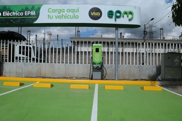 Ecoestación Envigado
Ecoestación Envigado
Fecha: Diciembre 12 de 2017
Para descargar esta fotografía en alta resolución, haga clic sobre la imagen hasta que la misma se despliegue en la pantalla completa; luego dé clic derecho y elija la opción "guardar imagen como". 
En caso de publicación por cualquier medio, solicitamos acompañarla del crédito: "Foto EPM"
Palabras clave: Ecoestación Envigado