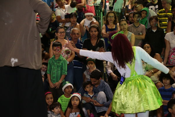  Activación centro de Medellín y novena navideña barrio Boston Centro Parrilla
 Activación centro de Medellín y novena navideña barrio Boston Centro Parrilla.
Fecha: 19 Diciembre 2017
Para descargar esta fotografía en alta resolución, haga clic sobre la imagen hasta que la misma se despliegue en la pantalla completa; luego dé clic derecho y elija la opción "guardar imagen como". 
En caso de publicación por cualquier medio, solicitamos acompañarla del crédito: "Foto EPM"
Palabras clave: Activación centro de Medellín y novena navideña barrio Boston Centro Parrilla