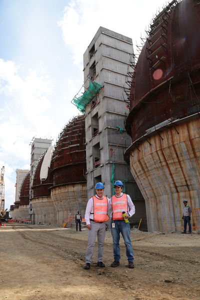 Avances obra Planta tratamiento Aguas Residuales Bello
Avances de la obra, Planta de tratamiento Aguas Residuales de Bello    
Fecha: Diciembre 30 de 2015. Lugar: Bello – Planta de tratamiento Aguas Residuales de Bello
Para descargar esta fotografía en alta resolución, haga clic sobre la imagen hasta que la misma se despliegue en la pantalla completa; luego dé clic derecho y elija la opción "guardar imagen como". 
En caso de publicación por cualquier medio, solicitamos acompañarla del crédito: "Foto EPM"
Palabras clave: Avances obra Planta tratamiento Aguas Residuales Bello