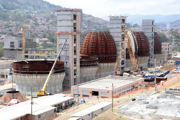 Avances obra Planta tratamiento Aguas Residuales Bello
Avances de la obra, Planta de tratamiento Aguas Residuales de Bello    
Fecha: Diciembre 30 de 2015. Lugar: Bello – Planta de tratamiento Aguas Residuales de Bello
Para descargar esta fotografía en alta resolución, haga clic sobre la imagen hasta que la misma se despliegue en la pantalla completa; luego dé clic derecho y elija la opción "guardar imagen como". 
En caso de publicación por cualquier medio, solicitamos acompañarla del crédito: "Foto EPM"
Palabras clave: Avances obra Planta tratamiento Aguas Residuales Bello