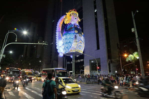 Alumbrado Navideño 2016
Alumbrado Navideño 2016
Fecha: Diciembre 7 de 2016
Para descargar esta fotografía en alta resolución, haga clic sobre la imagen hasta que la misma se despliegue en la pantalla completa; luego dé clic derecho y elija la opción "guardar imagen como". 
En caso de publicación por cualquier medio, solicitamos acompañarla del crédito: "Foto EPM"
Palabras clave: Alumbrado Navideño 2016