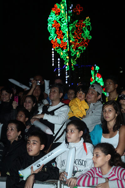  Inauguración Alumbrado Navideño
Inauguración Alumbrado Navideño. 
Fecha: Diciembre 1 de 2012. 
Para descargar esta fotografía en alta resolución, haga clic sobre la imagen hasta que la misma se despliegue en la pantalla completa; luego dé clic derecho y elija la opción "guardar imagen como". 
En caso de publicación por cualquier medio, solicitamos acompañarla del crédito: "Cortesía EPM".

Palabras clave: Inauguración Alumbrado Navideño
