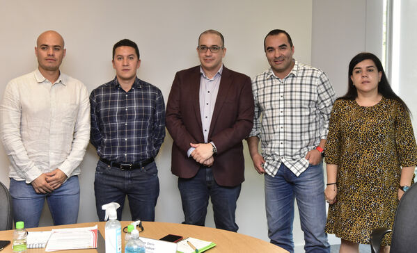 Reunión concejales municipio Rionegro 
El día miércoles 22 de diciembre de 2021 las directivas de EPM se reunieron con concejales del municipio de Rionegro para hablar de temas relacionados con los proyectos de la empresa en el oriente de Antioquia.
Palabras clave: Reunión concejales municipio Rionegro