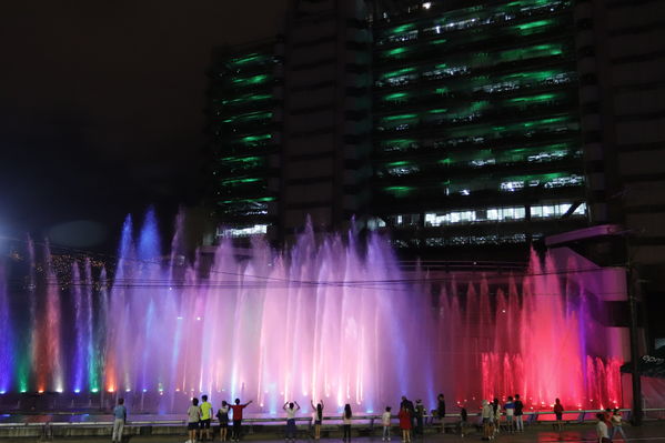 Fuente Agua Edificio EPM
Fuente Agua Edificio EPM.
Fecha: 12 Diciembre 2019.
Para descargar esta fotografía en alta resolución, haga clic sobre la imagen hasta que la misma se despliegue en la pantalla completa; luego dé clic derecho y elija la opción "guardar imagen como". 
En caso de publicación por cualquier medio, solicitamos acompañarla del crédito: "Foto EPM"
Palabras clave: Fuente Agua Edificio EPM
