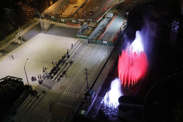 Fuente Agua Edificio EPM
Fuente Agua Edificio EPM.
Fecha: 12 Diciembre 2019.
Para descargar esta fotografía en alta resolución, haga clic sobre la imagen hasta que la misma se despliegue en la pantalla completa; luego dé clic derecho y elija la opción "guardar imagen como". 
En caso de publicación por cualquier medio, solicitamos acompañarla del crédito: "Foto EPM"
Palabras clave: Fuente Agua Edificio EPM