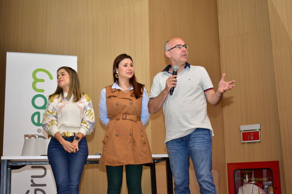 Premios a la Excelencia-Gerencia de servicios Grupo EPM 
Premios a la Excelencia-Gerencia de servicios Grupo EPM 
Fecha: Diciembre 12 2019.
Para descargar esta fotografía en alta resolución, haga clic sobre la imagen hasta que la misma se despliegue en la pantalla completa; luego dé clic derecho y elija la opción "guardar imagen como". 
En caso de publicación por cualquier medio, solicitamos acompañarla del crédito: "Foto EPM"
Palabras clave: Premios a la Excelencia-Gerencia de servicios Grupo EPM