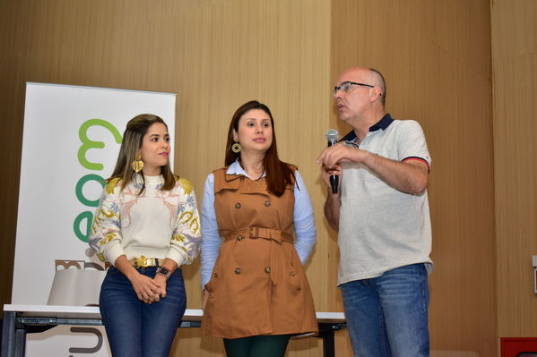 Premios a la Excelencia-Gerencia de servicios Grupo EPM 
Premios a la Excelencia-Gerencia de servicios Grupo EPM 
Fecha: Diciembre 12 2019.
Para descargar esta fotografía en alta resolución, haga clic sobre la imagen hasta que la misma se despliegue en la pantalla completa; luego dé clic derecho y elija la opción "guardar imagen como". 
En caso de publicación por cualquier medio, solicitamos acompañarla del crédito: "Foto EPM"
Palabras clave: Premios a la Excelencia-Gerencia de servicios Grupo EPM