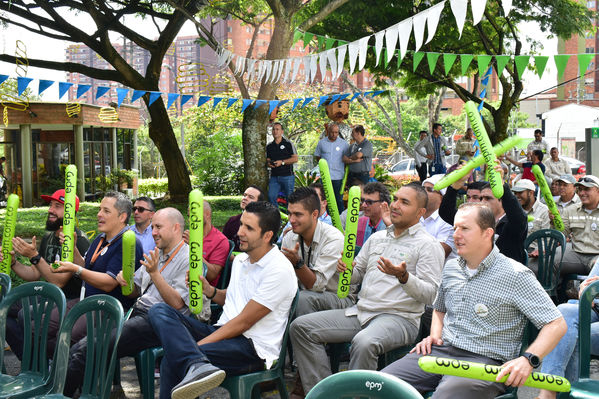 Tu cuentas! Subestación Colombia
Tu cuentas! Subestación Colombia
Fecha: Diciembre 16 2019.
Para descargar esta fotografía en alta resolución, haga clic sobre la imagen hasta que la misma se despliegue en la pantalla completa; luego dé clic derecho y elija la opción "guardar imagen como". 
En caso de publicación por cualquier medio, solicitamos acompañarla del crédito: "Foto EPM"
Palabras clave: Tu cuentas! Subestación Colombia