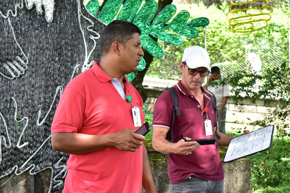 Tu cuentas! Subestación Colombia
Tu cuentas! Subestación Colombia
Fecha: Diciembre 16 2019.
Para descargar esta fotografía en alta resolución, haga clic sobre la imagen hasta que la misma se despliegue en la pantalla completa; luego dé clic derecho y elija la opción "guardar imagen como". 
En caso de publicación por cualquier medio, solicitamos acompañarla del crédito: "Foto EPM"
Palabras clave: Tu cuentas! Subestación Colombia