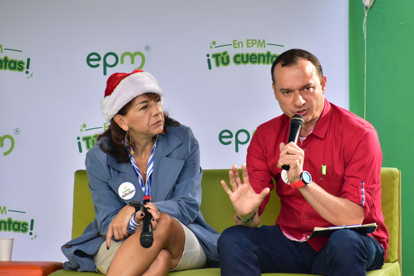 Tu cuentas! Subestación Colombia
Tu cuentas! Subestación Colombia
Fecha: Diciembre 16 2019.
Para descargar esta fotografía en alta resolución, haga clic sobre la imagen hasta que la misma se despliegue en la pantalla completa; luego dé clic derecho y elija la opción "guardar imagen como". 
En caso de publicación por cualquier medio, solicitamos acompañarla del crédito: "Foto EPM"
Palabras clave: Tu cuentas! Subestación Colombia