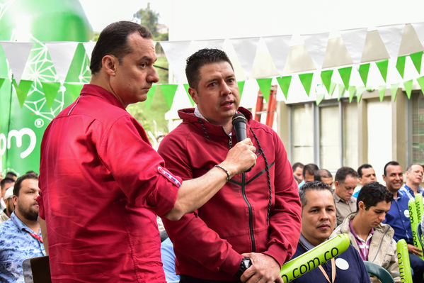 Tu cuentas! Subestación Colombia
Tu cuentas! Subestación Colombia
Fecha: Diciembre 16 2019.
Para descargar esta fotografía en alta resolución, haga clic sobre la imagen hasta que la misma se despliegue en la pantalla completa; luego dé clic derecho y elija la opción "guardar imagen como". 
En caso de publicación por cualquier medio, solicitamos acompañarla del crédito: "Foto EPM"
Palabras clave: Tu cuentas! Subestación Colombia
