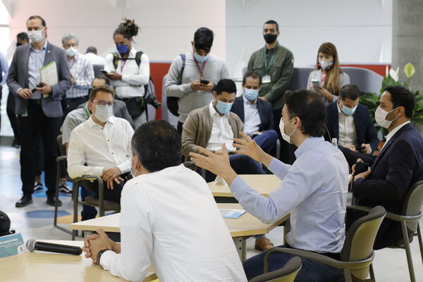 Laboratorio Innovación Service Lab by EPM
Laboratorio Innovación Service Lab by EPM.
Fecha: Diciembre 16 2020. 
Para descargar esta fotografía en alta resolución, haga clic sobre la imagen hasta que la misma se despliegue en la pantalla completa; luego dé clic derecho y elija la opción "guardar imagen como". 
En caso de publicación por cualquier medio, solicitamos acompañarla del crédito: "Foto EPM"
Palabras clave: Laboratorio Innovación Service Lab by EPM