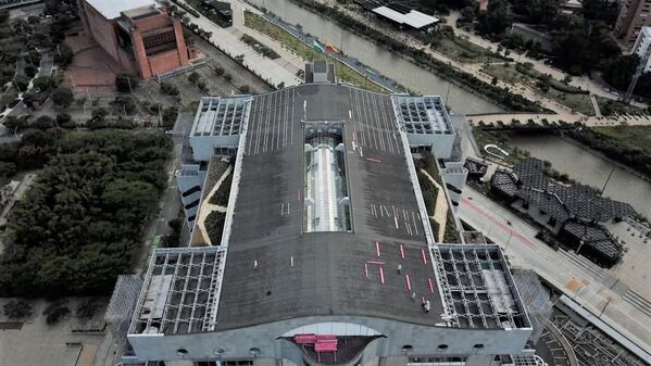 Instalación paneles solares edificio EPM 
Instalación paneles solares edificio EPM.
Fecha: Diciembre 17 2020
Para descargar esta fotografía en alta resolución, haga clic sobre la imagen hasta que la misma se despliegue en la pantalla completa; luego dé clic derecho y elija la opción "guardar imagen como". 
En caso de publicación por cualquier medio, solicitamos acompañarla del crédito: "Foto EPM
Palabras clave: Instalación paneles solares edificio EPM