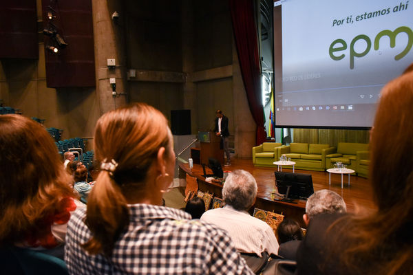 Encuentro Red Líderes
Encuentro Red Líderes. 
Fecha: Diciembre 5 2019.
Para descargar esta fotografía en alta resolución, haga clic sobre la imagen hasta que la misma se despliegue en la pantalla completa; luego dé clic derecho y elija la opción "guardar imagen como". 
En caso de publicación por cualquier medio, solicitamos acompañarla del crédito: "Foto EPM"
Palabras clave: Encuentro Red Líderes