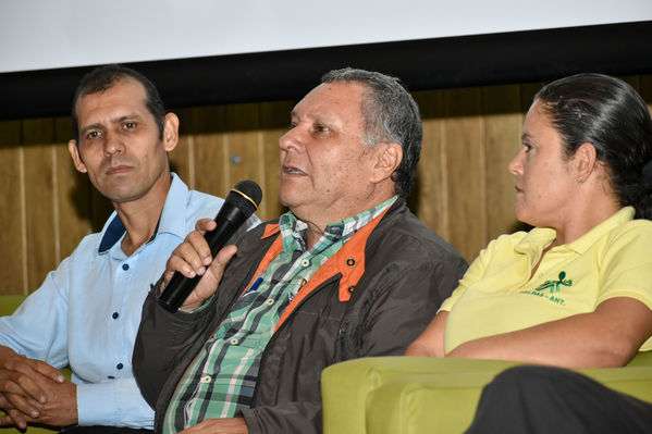 Encuentro Red Líderes
Encuentro Red Líderes. 
Fecha: Diciembre 5 2019.
Para descargar esta fotografía en alta resolución, haga clic sobre la imagen hasta que la misma se despliegue en la pantalla completa; luego dé clic derecho y elija la opción "guardar imagen como". 
En caso de publicación por cualquier medio, solicitamos acompañarla del crédito: "Foto EPM"
Palabras clave: Encuentro Red Líderes