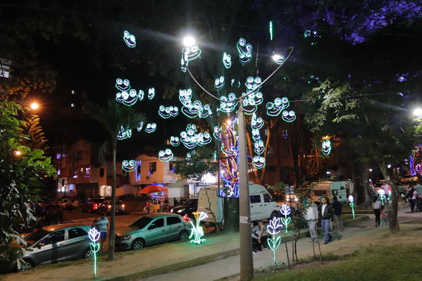 Alumbrado Navideño Floresta
Palabras clave: Alumbrado Navideño Floresta