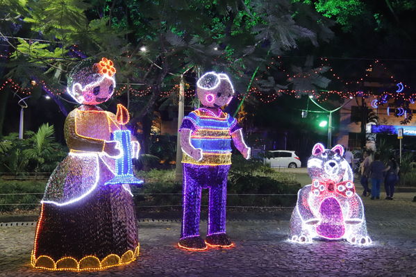 Alumbrado Navideño Laureles
Palabras clave: Alumbrado Navideño Laureles