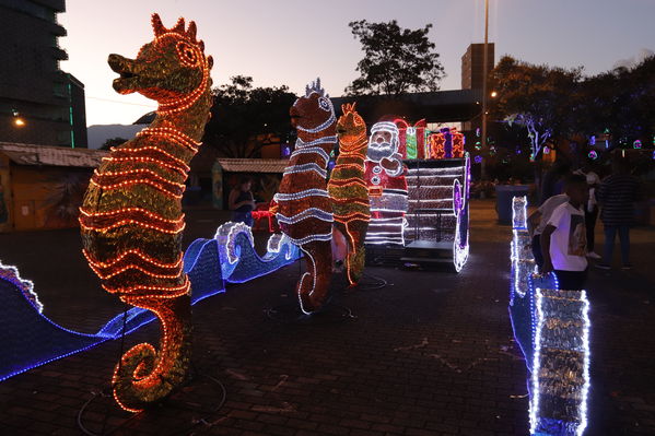 Alumbrado Navideño San Antonio
Palabras clave: Alumbrado Navideño San Antonio