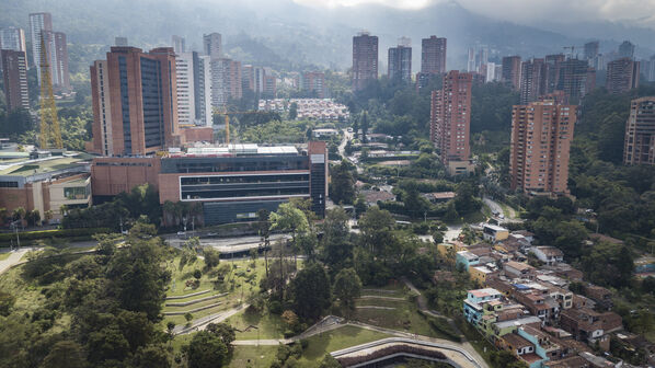 EDS EL TESORO
EDS EL TESORO
Fecha: 2022 Marzo 1
Para descargar esta fotografía en alta resolución, haga clic sobre la imagen hasta que la misma se despliegue en la pantalla completa; luego dé clic derecho y elija la opción "guardar imagen como". 
En caso de publicación por cualquier medio, solicitamos acompañarla del crédito: "Foto EPM"
Palabras clave: EDS TESORO