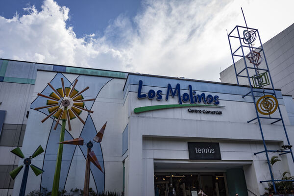 EDS centro comercial LOS MOLINOS
EDS centro comercial LOS MOLINOS
Fecha: 2022 Marzo 1
Para descargar esta fotografía en alta resolución, haga clic sobre la imagen hasta que la misma se despliegue en la pantalla completa; luego dé clic derecho y elija la opción "guardar imagen como". 
En caso de publicación por cualquier medio, solicitamos acompañarla del crédito: "Foto EPM"

Palabras clave: EDS centro comercial MOLINOS