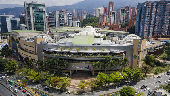 EDS centro comercial SANTAFE
EDS centro comercial SANTAFE
Fecha: 2022 Marzo 1
Para descargar esta fotografía en alta resolución, haga clic sobre la imagen hasta que la misma se despliegue en la pantalla completa; luego dé clic derecho y elija la opción "guardar imagen como". 
En caso de publicación por cualquier medio, solicitamos acompañarla del crédito: "Foto EPM"

Palabras clave: EDS centro comercial SANTAFE