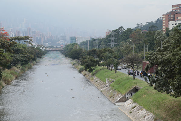 Zonas a Intervenir – Proyecto Centro Parrilla
Zonas a Intervenir – Proyecto Centro Parrilla
Fecha: Enero 16 de 2015
Para descargar esta fotografía en alta resolución, haga clic sobre la imagen hasta que la misma se despliegue en la pantalla completa; luego dé clic derecho y elija la opción "guardar imagen como". 
En caso de publicación por cualquier medio, solicitamos acompañarla del crédito: "Foto EPM"

Palabras clave: Zonas Intervenir Proyecto Centro Parrilla