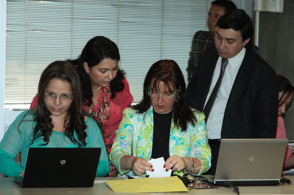Asamblea Extraordinaria EPM Ituango
Asamblea Extraordinaria EPM Ituango. Fecha: Enero 11 de 2013. 
Para descargar esta fotografía en alta resolución, haga clic sobre la imagen hasta que la misma se despliegue en la pantalla completa; luego dé clic derecho y elija la opción "guardar imagen como". 
En caso de publicación por cualquier medio, solicitamos acompañarla del crédito: "Cortesía EPM".
Palabras clave: Asamblea Extraordinaria EPM Ituango