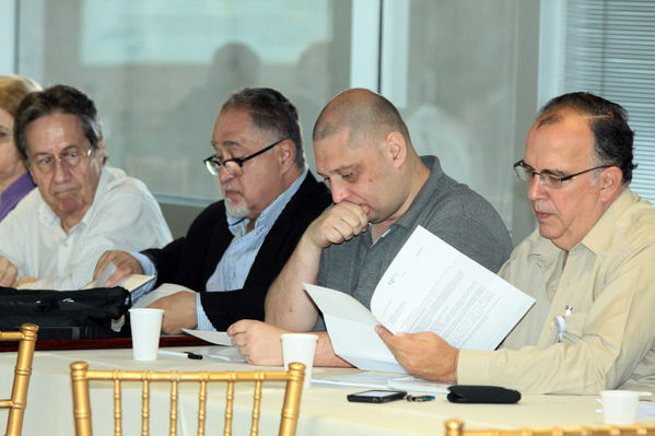 Asamblea Extraordinaria EPM Ituango
Asamblea Extraordinaria EPM Ituango. Fecha: Enero 11 de 2013. 
Para descargar esta fotografía en alta resolución, haga clic sobre la imagen hasta que la misma se despliegue en la pantalla completa; luego dé clic derecho y elija la opción "guardar imagen como". 
En caso de publicación por cualquier medio, solicitamos acompañarla del crédito: "Cortesía EPM".
Palabras clave: Asamblea Extraordinaria EPM Ituango